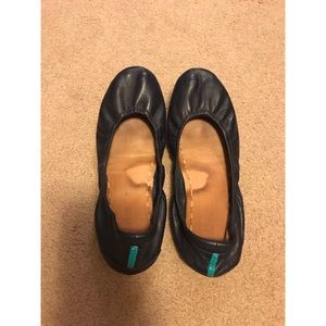 Size 7 Navy Blue Tieks with box and accessories.